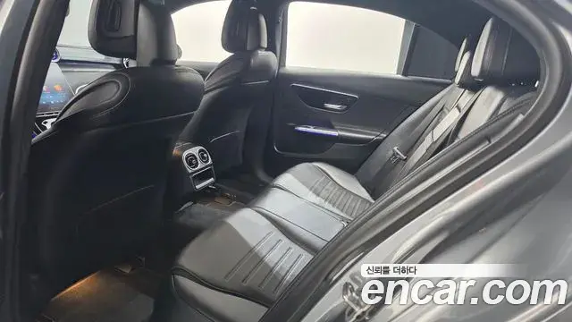 Mercedes-Benz C-Class 2025 — Şəkil 19/20