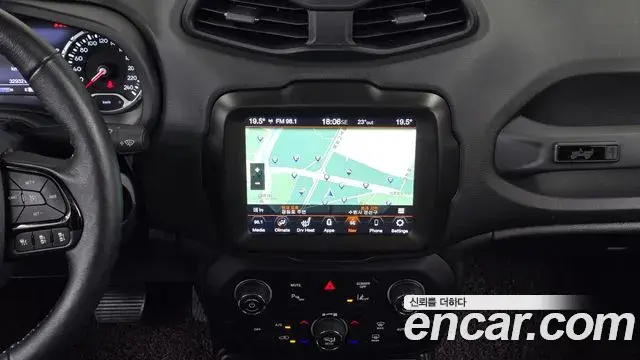 Jeep Renegade 2021 — Фото 13/20