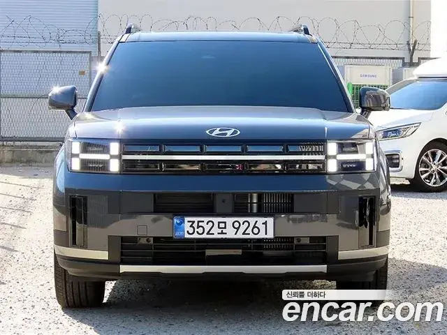 Hyundai Santa Fe 2025 — Фото 1/20
