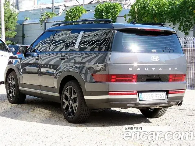 Hyundai Santa Fe 2025 — Фото 2/20