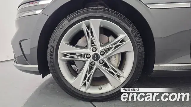Genesis G90 2022 — Photo 5/20