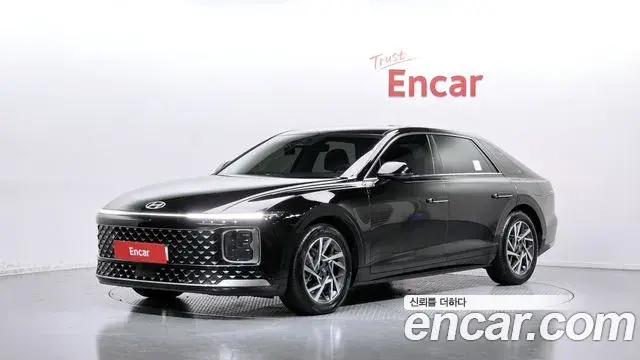 Hyundai Grandeur 2023 — Фото 1/20