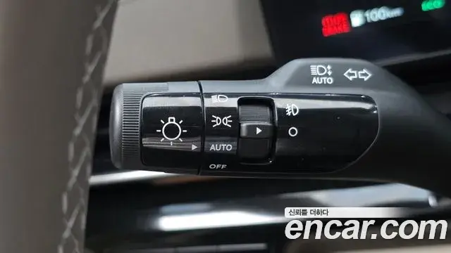 Kia Carnival 2025 — Фото 17/20