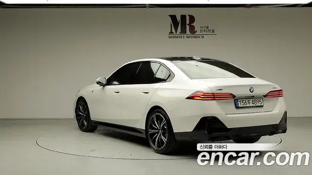 BMW 5 Series 2025 — Photo 3/20