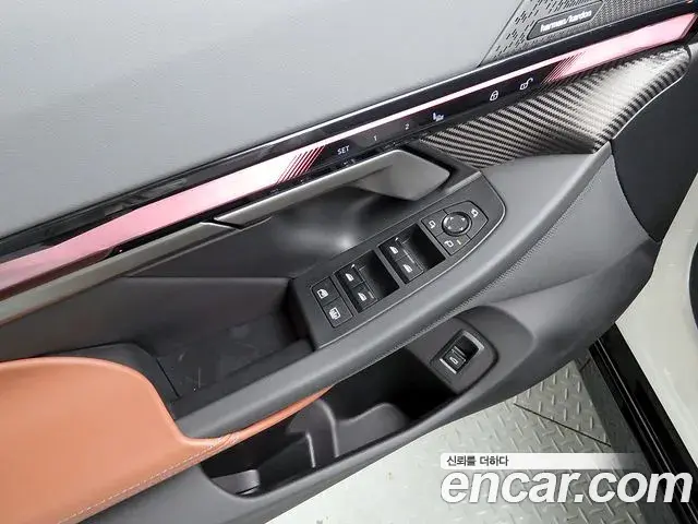 BMW 5 Series 2025 — Photo 15/20