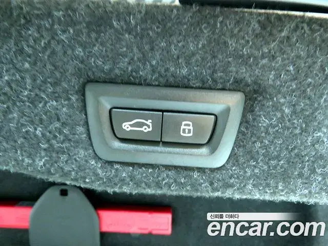 BMW 5 Series 2025 — Photo 18/20