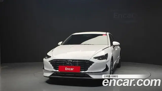 Hyundai Sonata 2022 — Photo 2/20