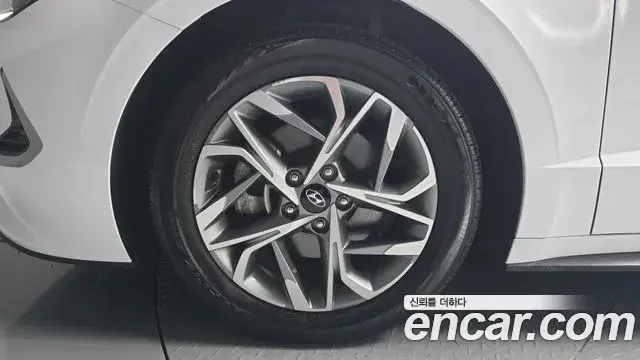 Hyundai Sonata 2022 — Photo 4/20