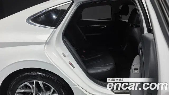 Hyundai Sonata 2022 — Photo 11/20