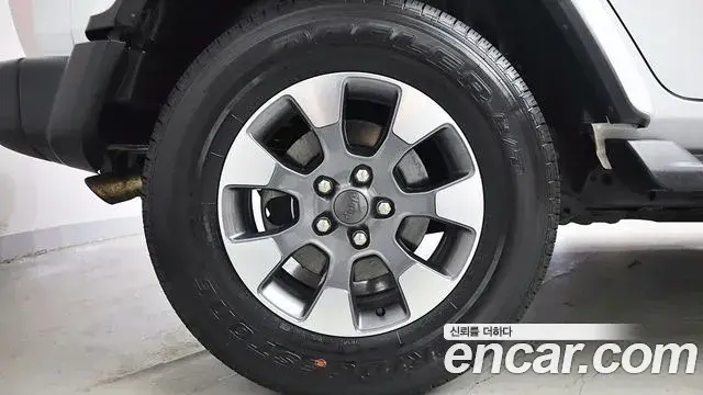 Jeep Wrangler 2023 — Photo 7/20