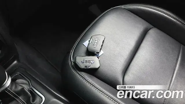 Jeep Wrangler 2023 — Photo 20/20