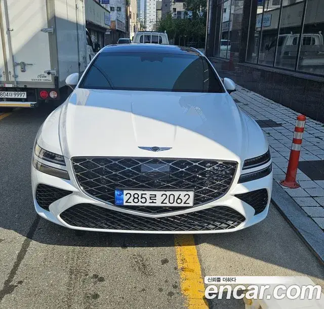 Genesis Electrified G80 2025 — Photo 3/10