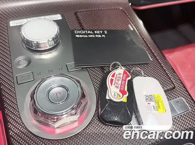 Genesis Electrified G80 2025 — Photo 9/10
