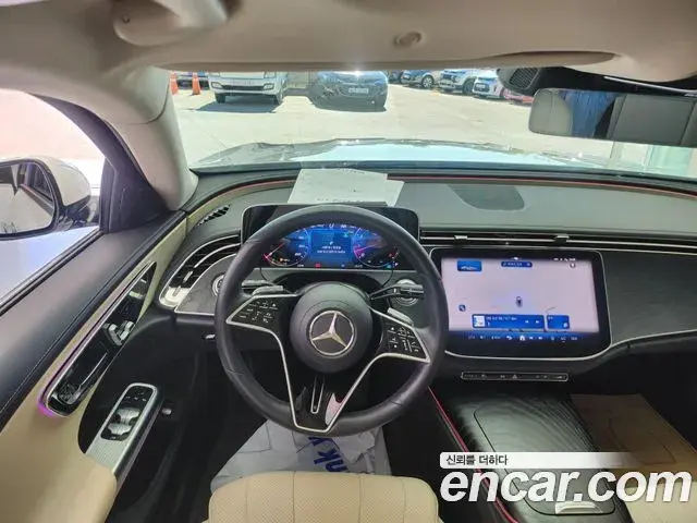 Mercedes-Benz E-Class 2024 — Photo 15/20