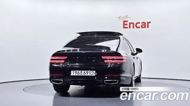 Genesis Electrified G80 2020 — Photo 4/20