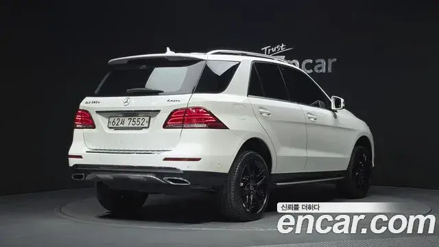 Mercedes-Benz GLE-Class 2018 — Фото 2/20