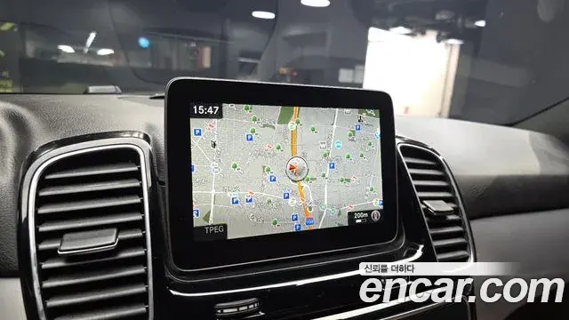 Mercedes-Benz GLE-Class 2018 — Фото 15/20