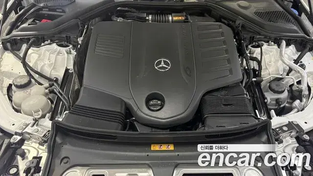 Mercedes-Benz E-Class 2026 — Photo 5/14