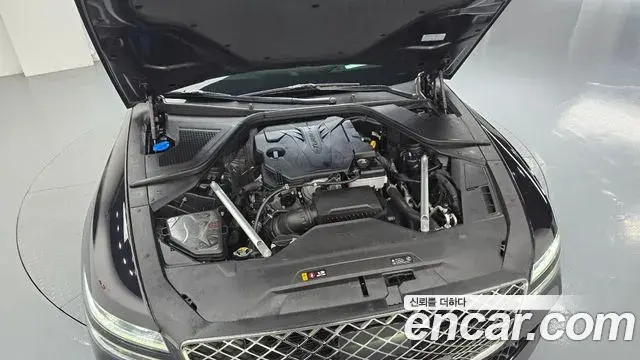 Genesis Electrified G80 2023 — Photo 6/20