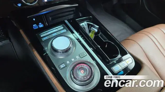 Genesis Electrified G80 2023 — Photo 9/20