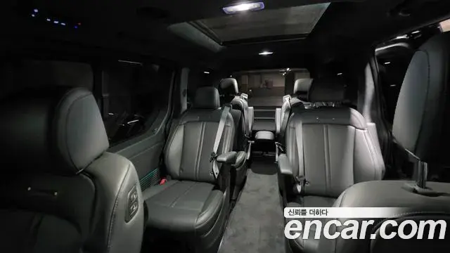 Hyundai Staria 2026 — Photo 8/20