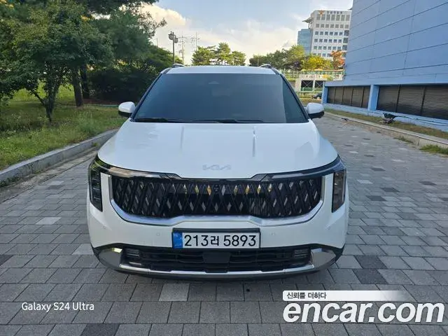 Kia Carnival 2025 — Photo 2/17