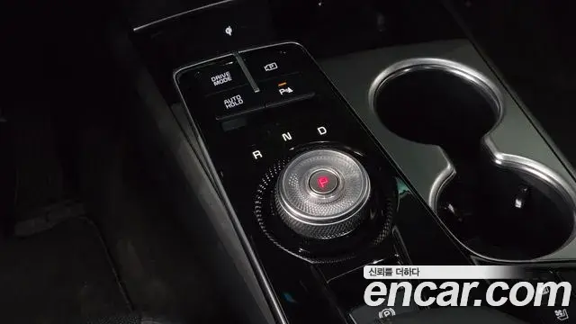 Kia K8 2024 — Photo 8/20