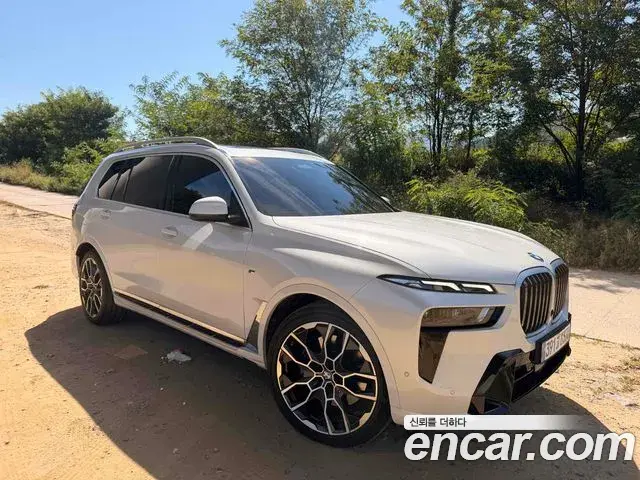 BMW X7 2023 — Photo 2/11