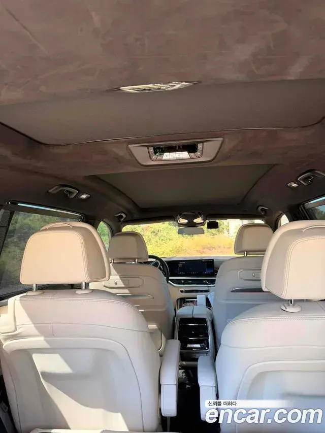 BMW X7 2023 — Photo 10/11