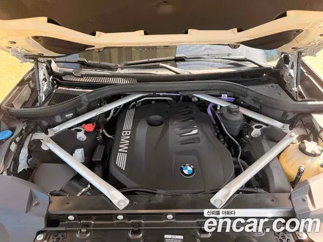 BMW X7 2023 — Photo 8/11