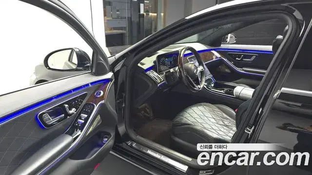 Mercedes-Benz S-Class 2021 — Photo 10/20