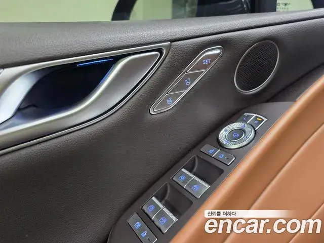 Genesis Electrified G80 2023 — Photo 4/20