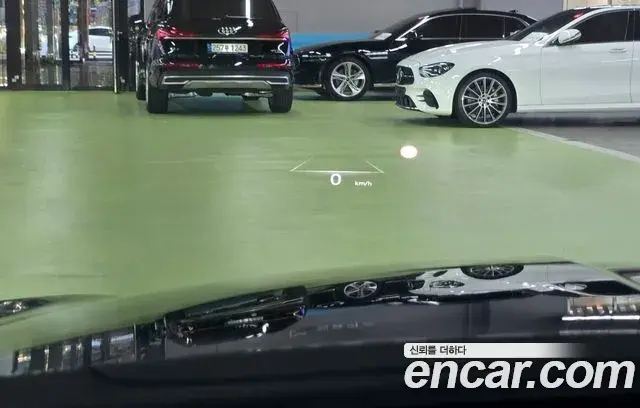 Genesis Electrified G80 2023 — Photo 8/20