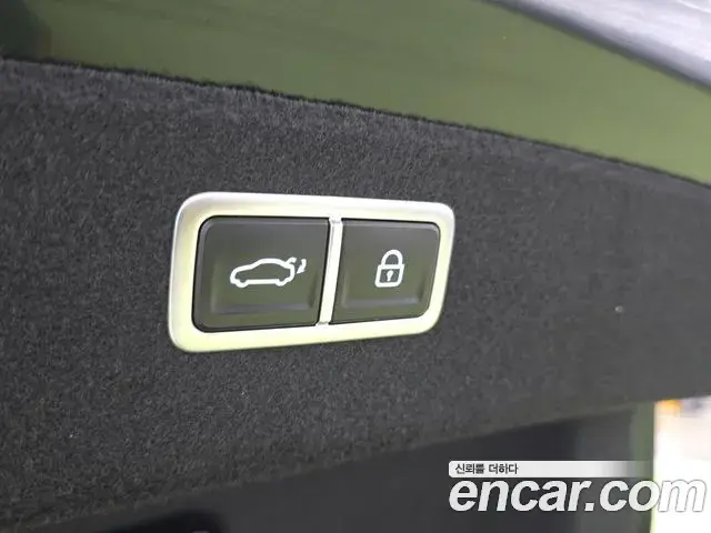 Genesis Electrified G80 2023 — Photo 14/20
