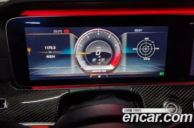 Mercedes-Benz E-Class 2018 — Photo 15/18