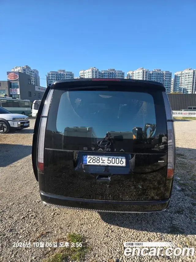 Hyundai Staria 2025 — Photo 4/8
