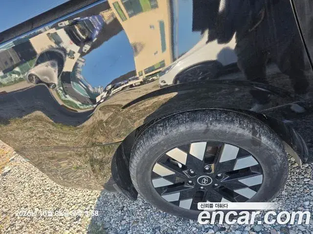 Hyundai Staria 2025 — Photo 5/8