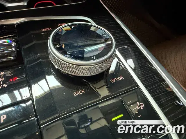 BMW X5 2025 — Photo 8/20