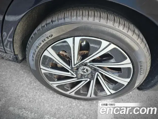 Mercedes-Benz E-Class 2024 — Photo 14/16