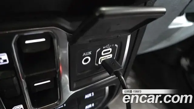 Jeep Gladiator 2023 — Photo 13/20