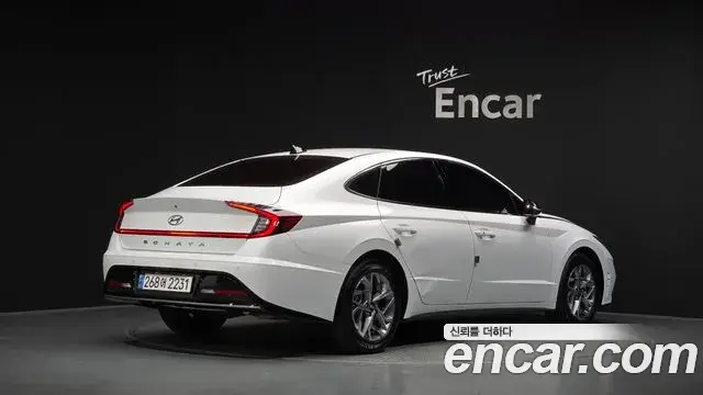 Hyundai Sonata 2023 — Фото 2/20