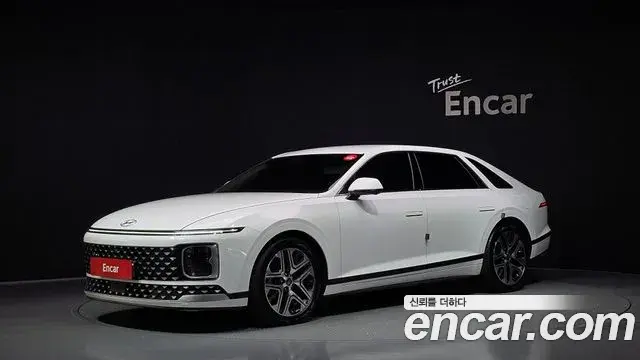Hyundai Grandeur 2022 — Фото 1/20