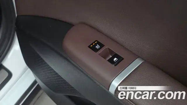 Hyundai Grandeur 2022 — Фото 19/20