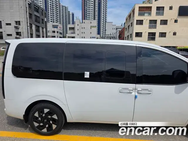 Hyundai Staria 2026 — Photo 4/13