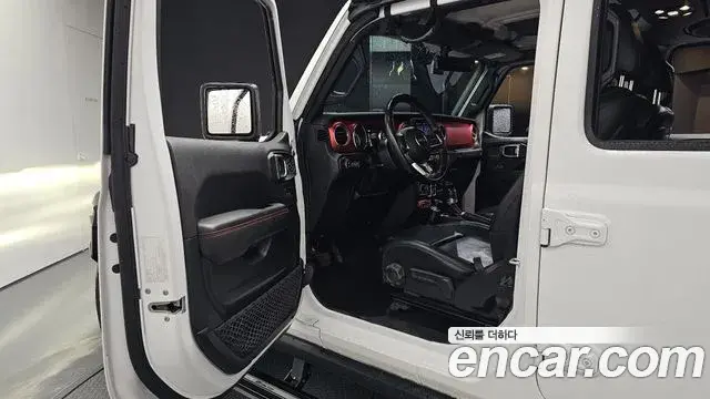 Jeep Wrangler 2021 — Photo 10/20