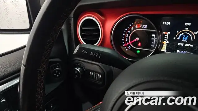 Jeep Wrangler 2021 — Photo 19/20