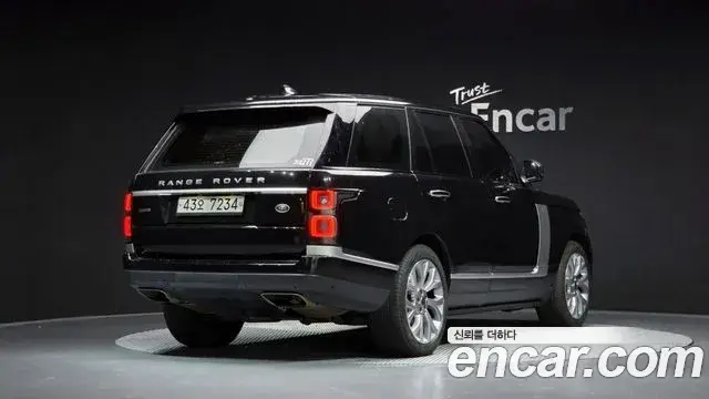 Land Rover Range Rover 2018 — Photo 2/20