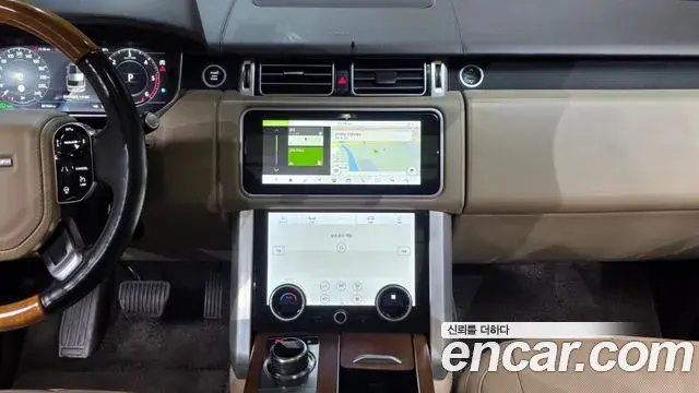 Land Rover Range Rover 2018 — Photo 14/20