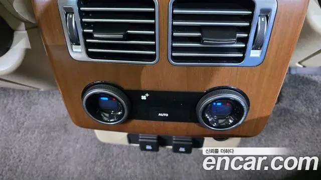 Land Rover Range Rover 2018 — Photo 19/20