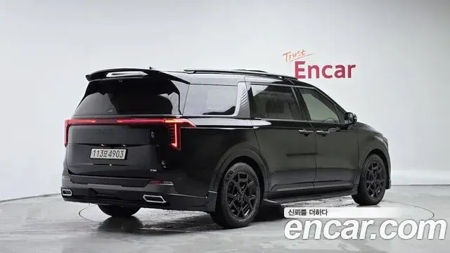 Kia Carnival 2025 — Photo 2/20